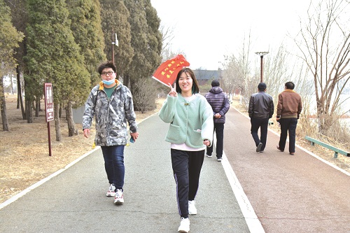 “巾幗心系企 建功新時代” 一一包頭熱力集團(tuán)女工倡議書12.jpg